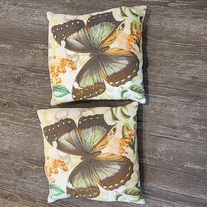 Urban Barn 16"🦋 Canvas Butterfly🦋 covers and pillow inserts set of 2